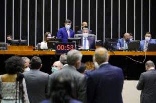 Atenção: Câmara realiza sessão nesta segunda-feira para votar a privatização da energia