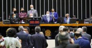 Câmara aprova MP que simplifica abertura e funcionamento de empresas