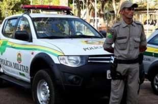 Caminhão boiadeiro roubado é recuperado na Transacreana.