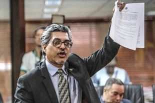 CPI da Educação: O esforço foi grande porque o governo tem muito a esconder