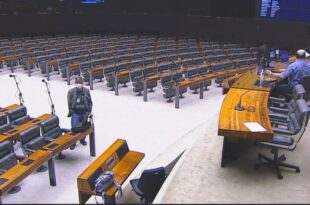 Deputados mudam LRF e gestores só poderão ser punidos se ficar comprovado que "tiveram intenção de cometer ilegalidade"