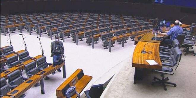 Deputados mudam LRF e gestores só poderão ser punidos se ficar comprovado que "tiveram intenção de cometer ilegalidade"