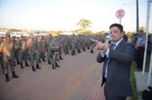 Gladson está com o CPF negativado com os militares