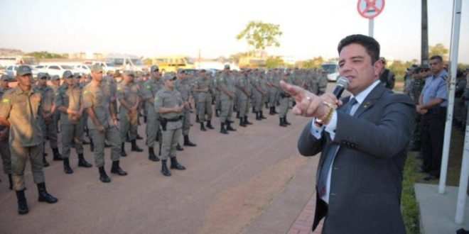 Gladson está com o CPF negativado com os militares