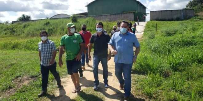 Gonzaga visita uma das maiores áreas de produção do Acre: “Vamos buscar melhorias para os produtores”
