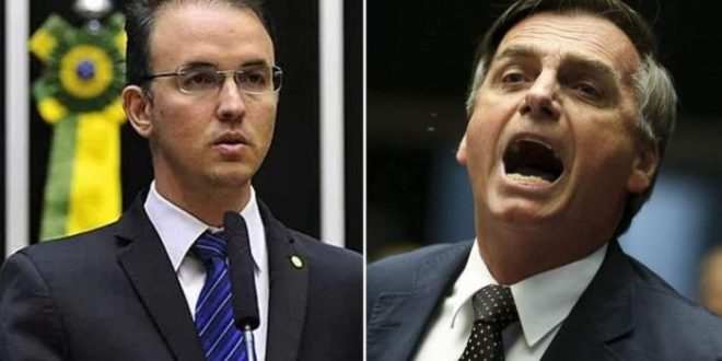 Leo de Brito cobra que governo ofereça Revalida para estudantes