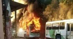 Madrugada de terror em Manaus: 14 ônibus duas viaturas e uma ambulância foram atacados