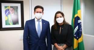 MARA ROCHA SOLICITA AO MINISTRO DA CIDADANIA  DOAÇÃO DE  CESTAS BÁSICAS PARA RIBEIRINHOS E COMUNIDADES INDÍGENAS DO ACRE