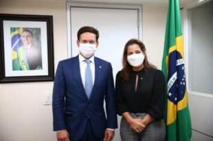MARA ROCHA SOLICITA AO MINISTRO DA CIDADANIA  DOAÇÃO DE  CESTAS BÁSICAS PARA RIBEIRINHOS E COMUNIDADES INDÍGENAS DO ACRE