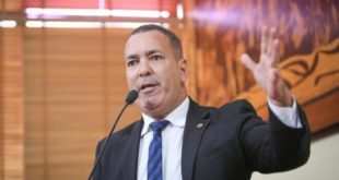 Neném Almeida: quem não cumpre promessa deveria perder o mandato