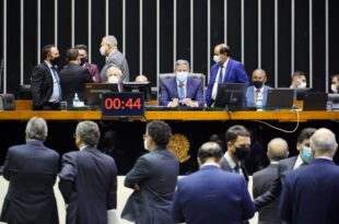 Oposição vai ao MPF e TCU contra suposto superfaturamento na compra de Covaxin