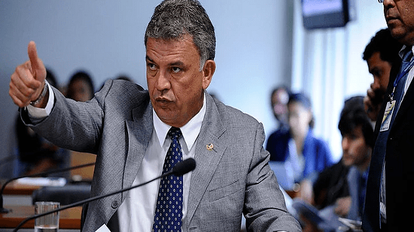 Petecão diz que Gladson é ingrato até com a própria família