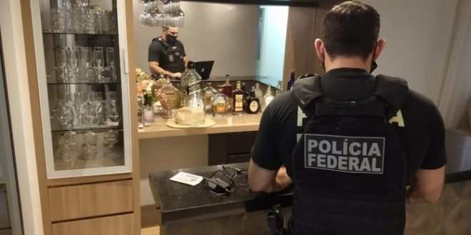 PF prende 17 integrantes de quadrilha e apreende 20 veículos usados para enviar droga
