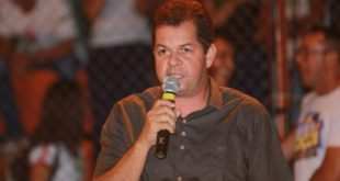 Prefeito de Feijó entra com ação na justiça para impedir críticas em grupo de Whatsapp