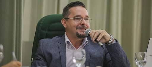 Professor da Ufac reage contra declarações da coordenadora de Educação de Cruzeiro do Sul sobre a manifestação #19J