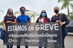 Revolta dos professores se manifesta nas redes sociais