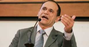Vanda Milani pode perder o Solidariedade para Moisés Diniz