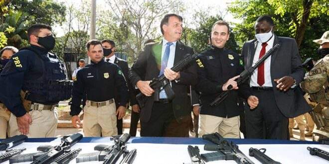 América Latina em alerta: governo Bolsonaro facilita a exportação de armas para a América do Sul e Central