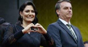 Bolsonaro vai conceder à Michelle Bolsonaro, medalha destinada a quem se destaca em atividades científicas