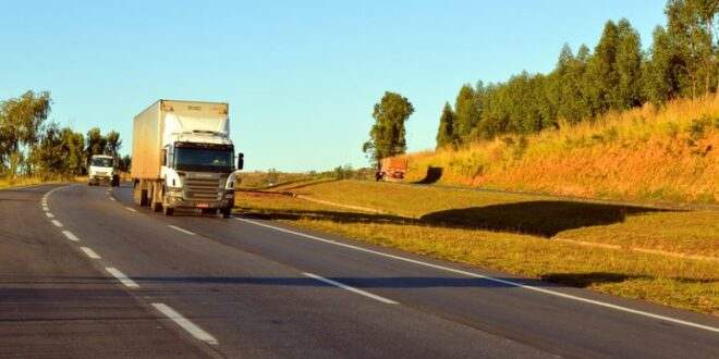 Câmara aprovou medida para desburocratizar transporte de cargas