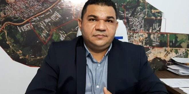 Câmara nega “cheque em branco” a Bocalom ao alterar texto da LDO, explica o relator Fábio Araújo