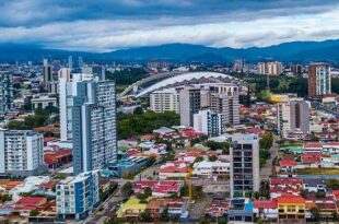 Costa Rica aboliu o exército há 70 anos, a economia permitiu que investimentos em Saúde e Educação triplicassem