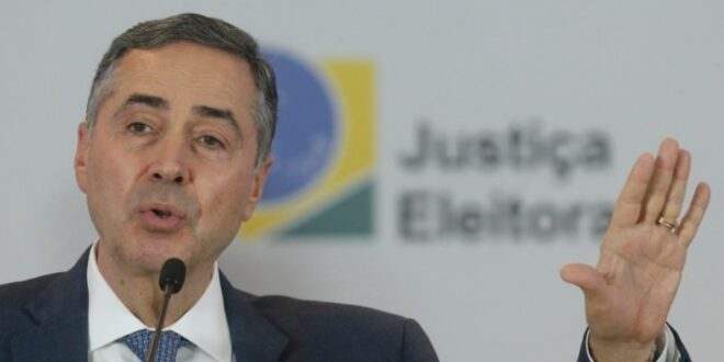 Discurso do ministro Luís Roberto Barroso põe defensores do voto impresso em alerta por afirmar que vai dar diferença na contagem