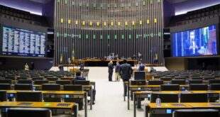 Documento eletrônico vai desburocratizar transporte de cargas, dizem deputados