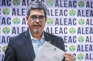 Edvaldo pede cópia de relatório da CGE sobre investigação na Educação para ver se “paradas” foram citadas