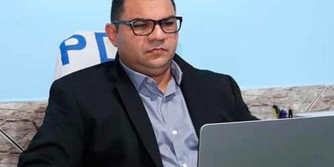 Fábio Araújo denuncia que colchões comprados pela Prefeitura durante alagação ainda não foram entregues à população