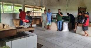 Gonzaga visita casas de farinha automatizadas no Juruá e busca mais investimentos para o setor