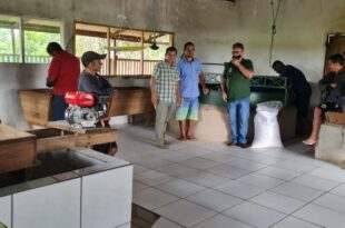 Gonzaga visita casas de farinha automatizadas no Juruá e busca mais investimentos para o setor