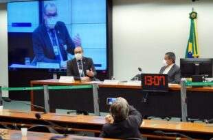 Médicos denunciam baixa remuneração dos planos de saúde e precarização dos serviços
