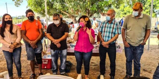 Emenda de R$ 1 milhão de Perpétua chega a produtores de verduras em Rio Branco