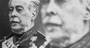 Professor de História: "É necessário reinventar o Exército brasileiro"