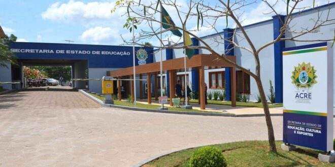 Professores Mediadores se preparam para entrar com uma ação na justiça contra a utilização de assistente em vez de Mediadores para alunos com deficiência de aprendizagem