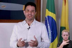 Professores se revoltam com o governador que não enviou para a Aleac o projeto de auxílio informática, conforme o prometido