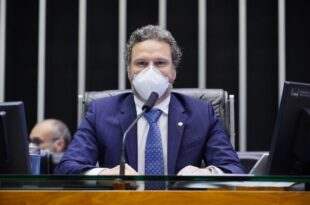 Projeto fixa penas para crimes de comercialização de atestado médico relacionado à Covid-19