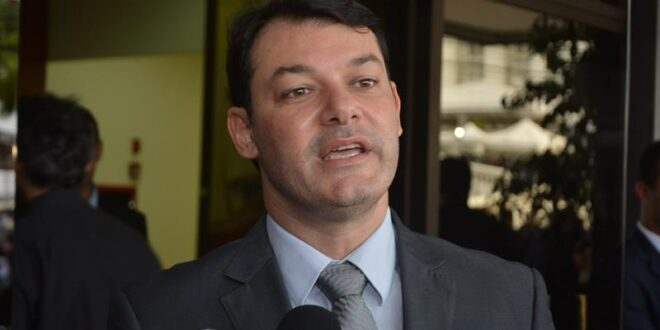 "Sou contra indústria de multas", afirma Roberto Duarte