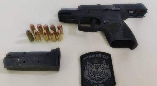Homens são presos por porte ilegal de arma no interior