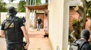 Seis homens são presos, acusados de de roubar e matar cadeirante