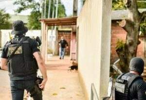 Seis homens são presos, acusados de de roubar e matar cadeirante