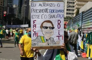 Ala mais radical de apoio à Bolsonaro quer a criação de uma Corte Militar em substituição ao STF