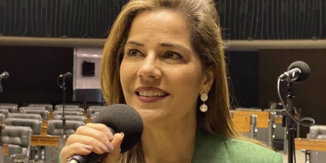 Comissão da Pessoa com Deficiência da Câmara aprova parecer de Mara Rocha que cria Mês de Concretização da Comunicação Alternativa