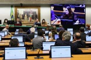 Comissão do voto impresso obrigatório reúne-se nesta sexta para votar parecer vencedor