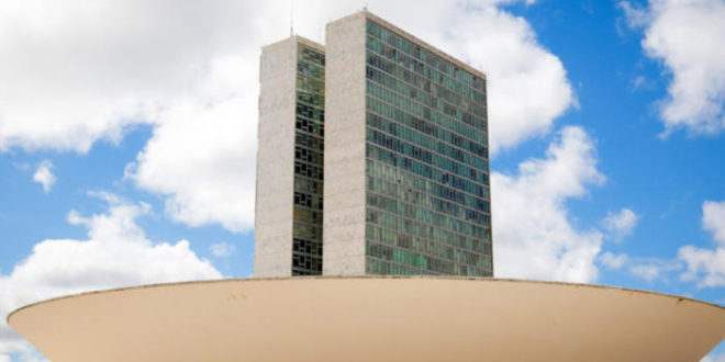 Comissão rejeita proposta de inserção de reservistas no mercado de trabalho