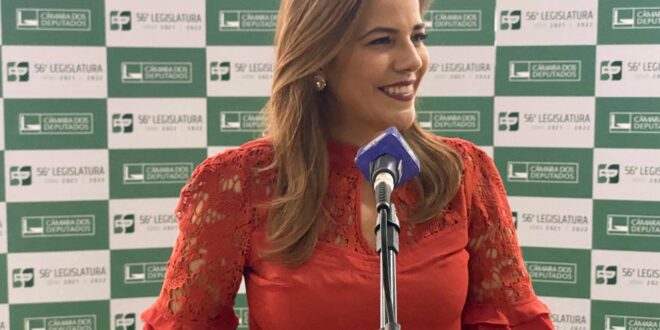 Defensora da modernização da Regularização Fundiária, Mara Rocha comemora a aprovação do Projeto de Lei que regulamenta e aumenta o tamanho de terras da União passíveis de regularização sem vistoria prévia