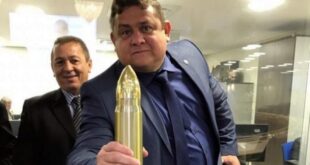 Deputado bolsonarista promete ir à cavalo e com espada na manifestação de 7 de setembro para declarar a “independência da Paraíba”