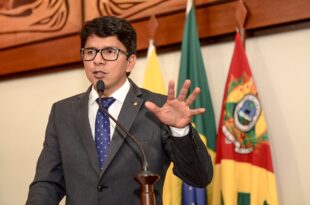 Dr Jenilson  solicita a contratação imediata  de um neuropediatra para Cruzeiro do Sul para atender crianças  com autismo