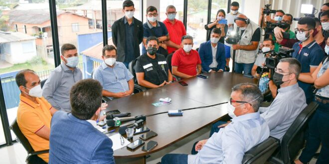 Gonzaga comemora parceria entre governo, Aleac e Prefeitura de Cruzeiro: “Quem ganha é o povo”
